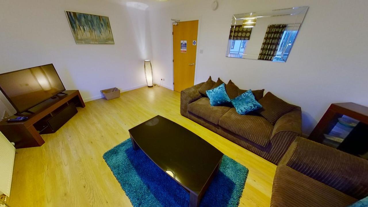 Orange Town House - Shaw Road, Only 6 Minutes To City Centre 阿伯丁 外观 照片