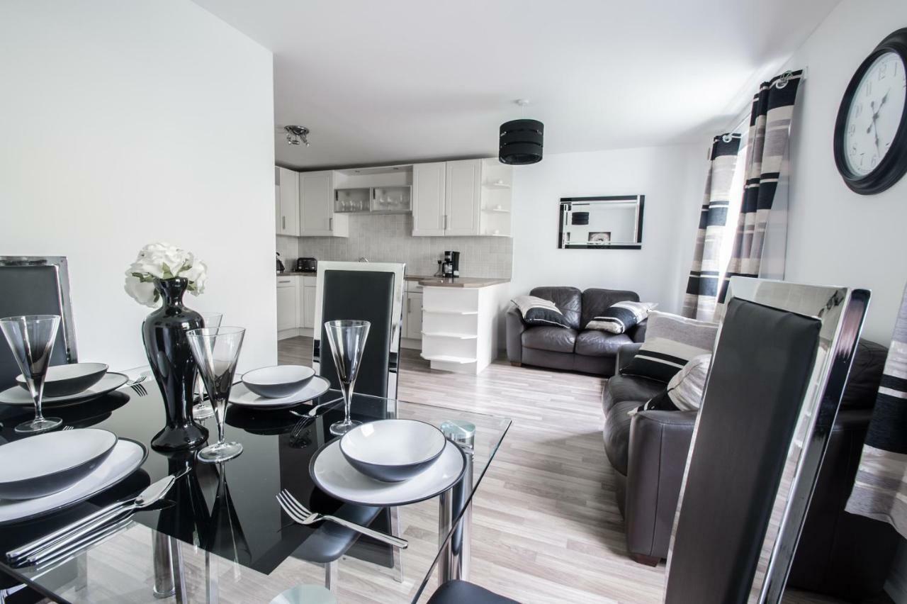 Orange Town House - Shaw Road, Only 6 Minutes To City Centre 阿伯丁 外观 照片